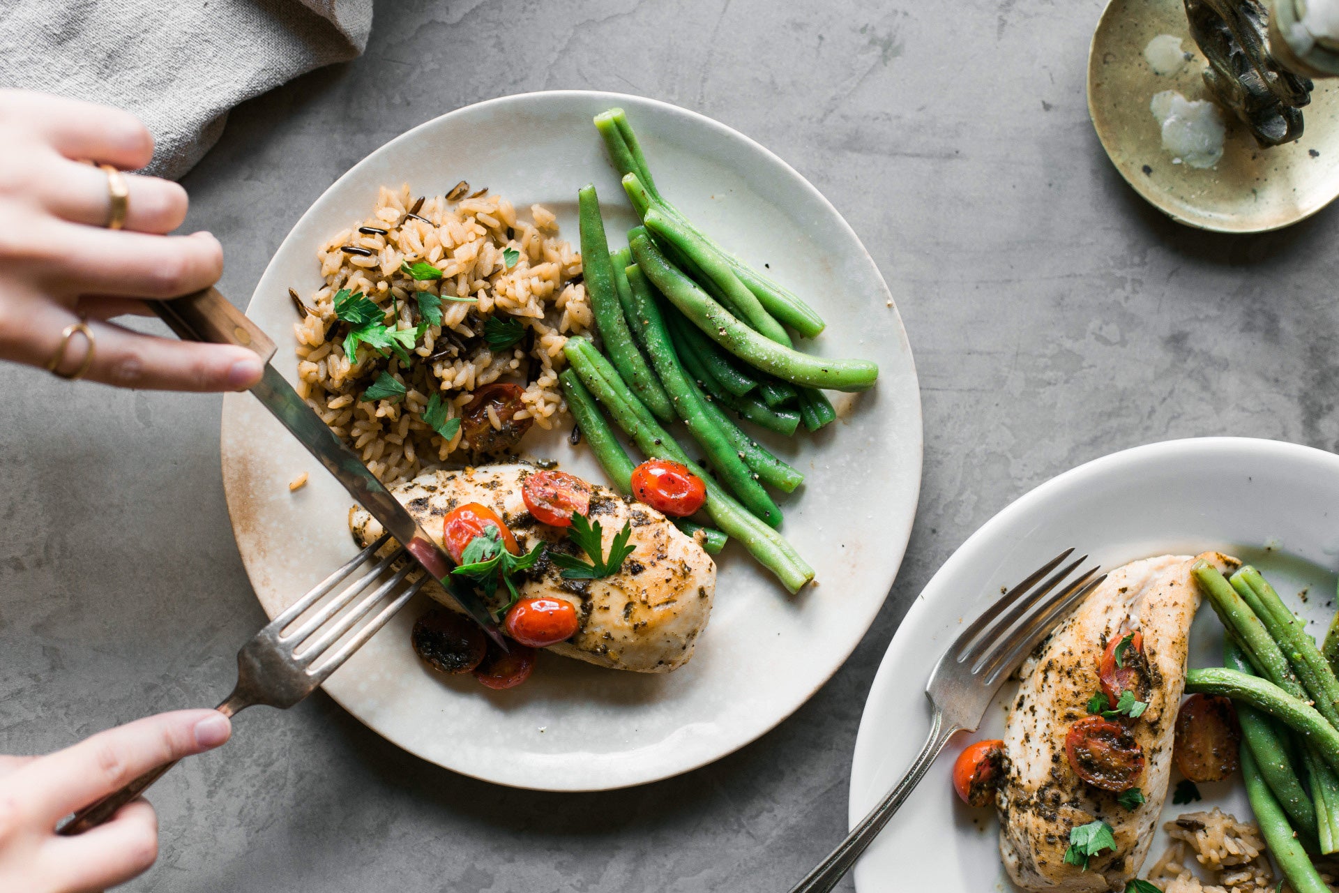 Herb Chicken &amp; Tomatoes
 &ndash; Amore